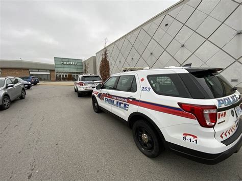 ‘Multiple suspects’ wanted after jewelry store robbery at Hillcrest Mall in Richmond Hill